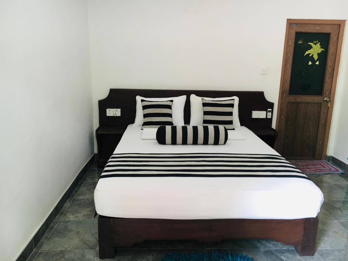 Gangadiya Lodge Сигирия Экстерьер фото